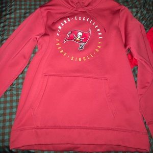 Under Armour Large Tampa Bay Buccaneers Hoodie
